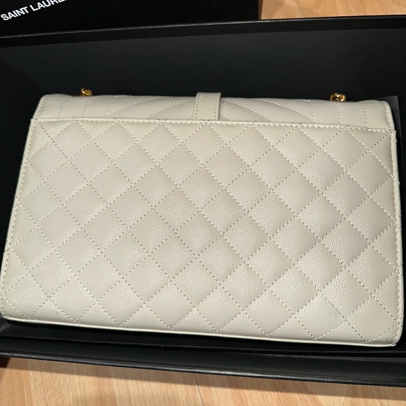 YSL Envelope medium quilted textured-leather shoulder bag - Picture 4 of 7